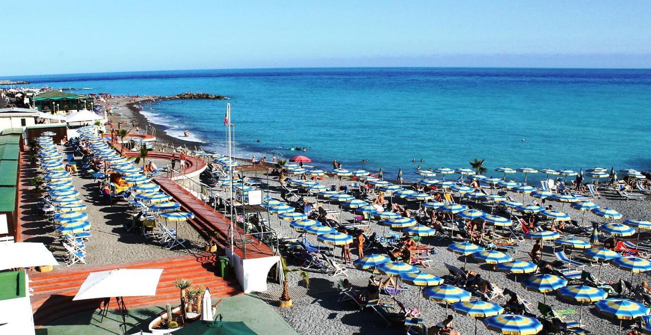 Gold Hotel Bordighera Buitenkant foto