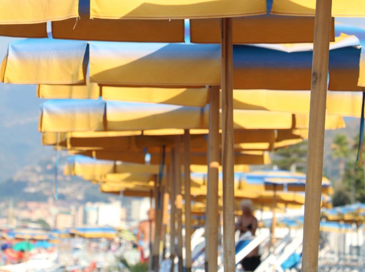 Gold Hotel Bordighera Buitenkant foto