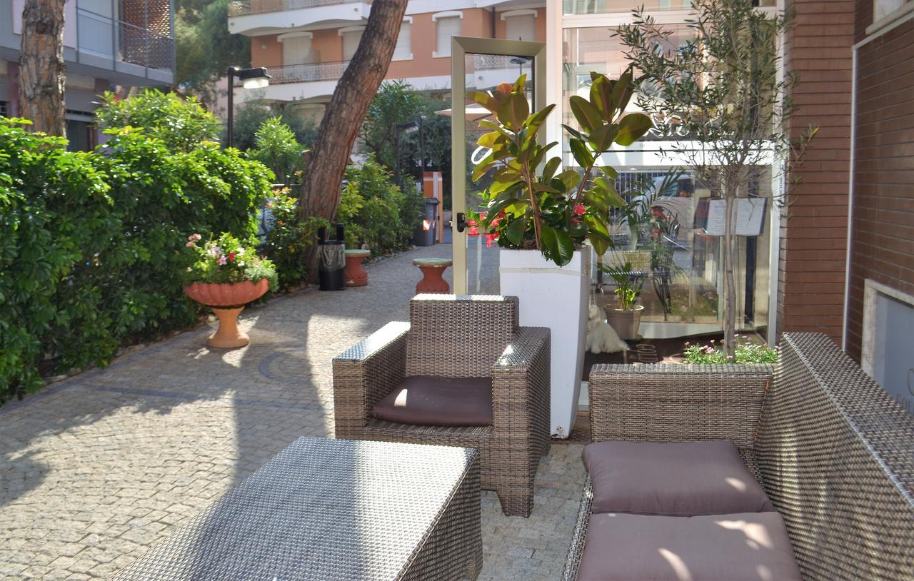 Gold Hotel Bordighera Buitenkant foto