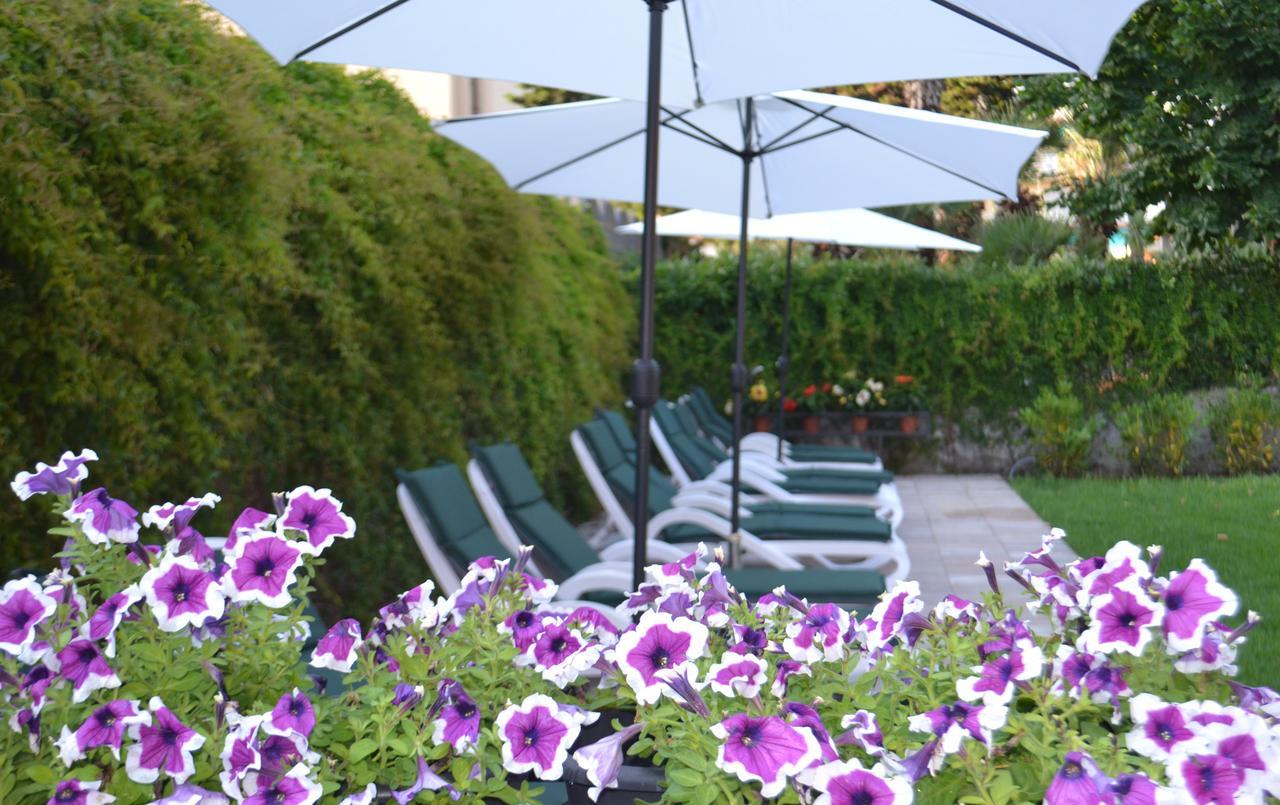 Gold Hotel Bordighera Buitenkant foto