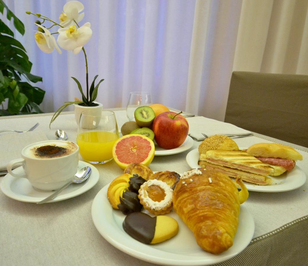 Gold Hotel Bordighera Buitenkant foto